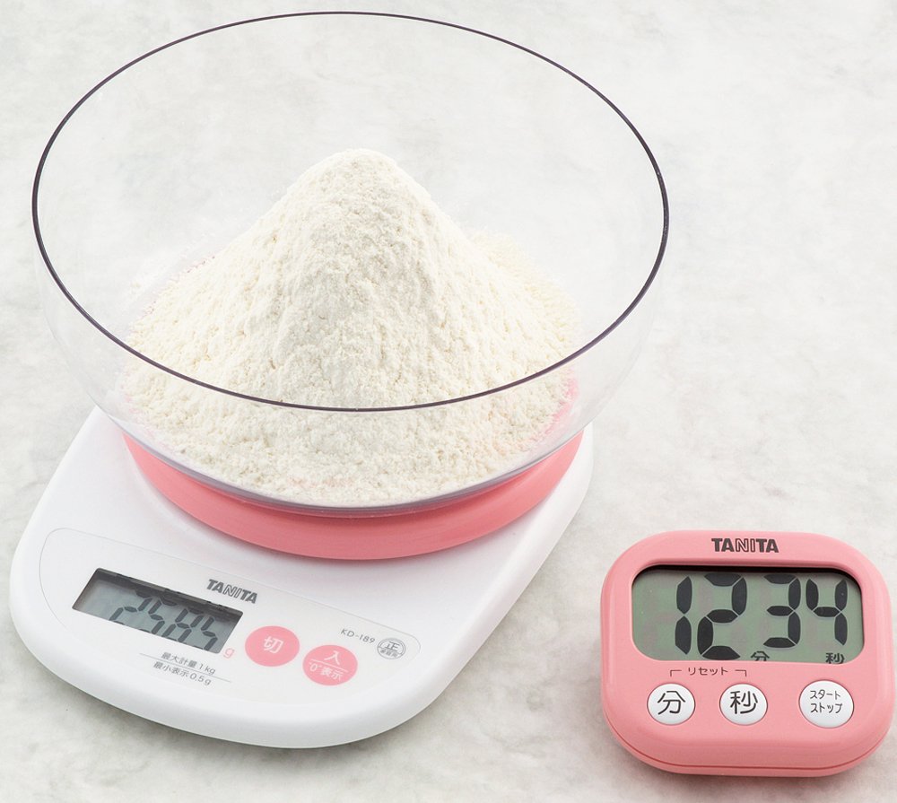 タニタ デジタルクッキングスケール 1kg(0.5g単位) フランボワーズピンク KD-189-PK Amazon｜タニタ デジタルクッキングスケール 1kg(0.5g単位